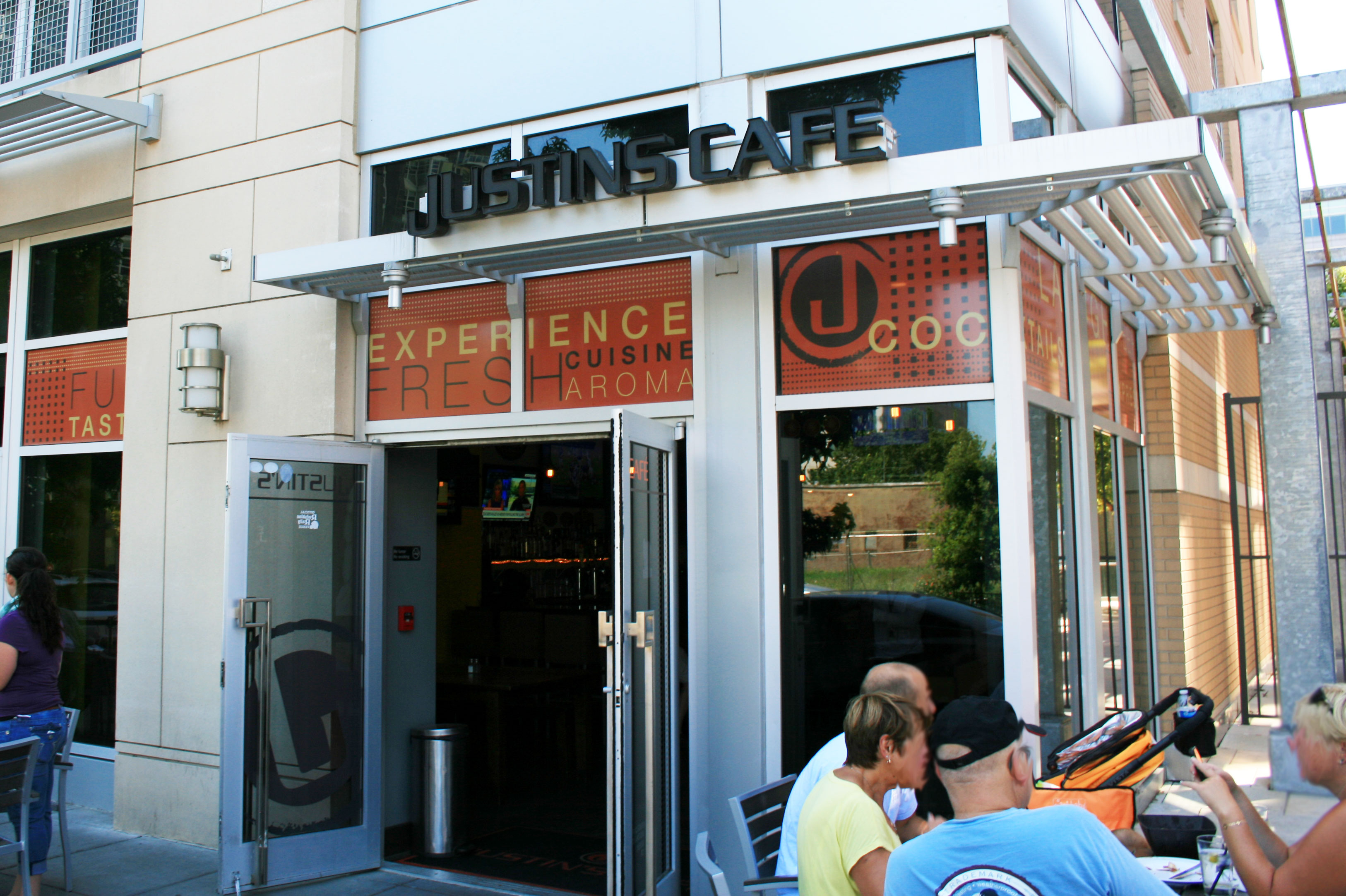 Justin’s Cafe