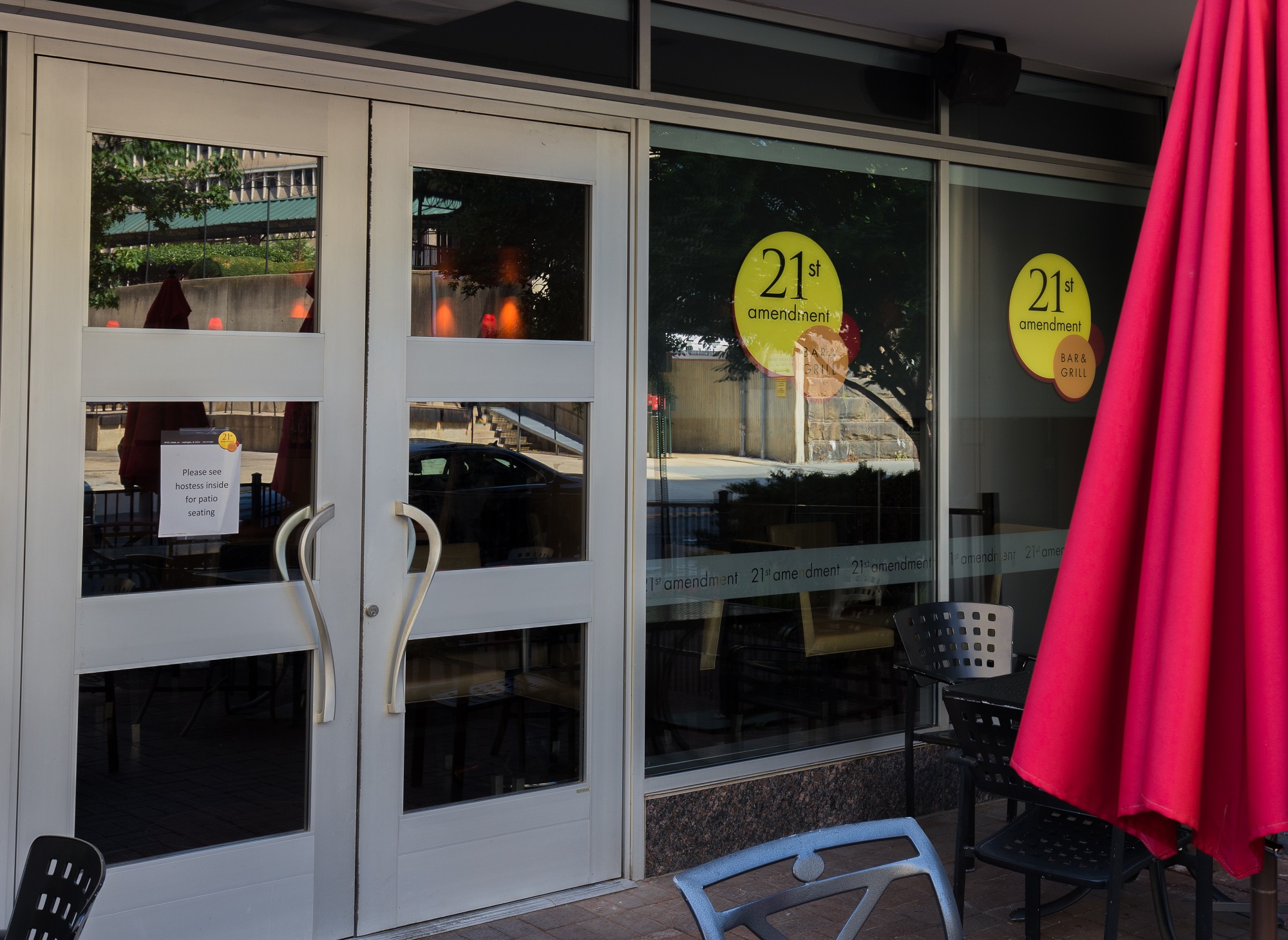 21st Amendment Bar and Grill