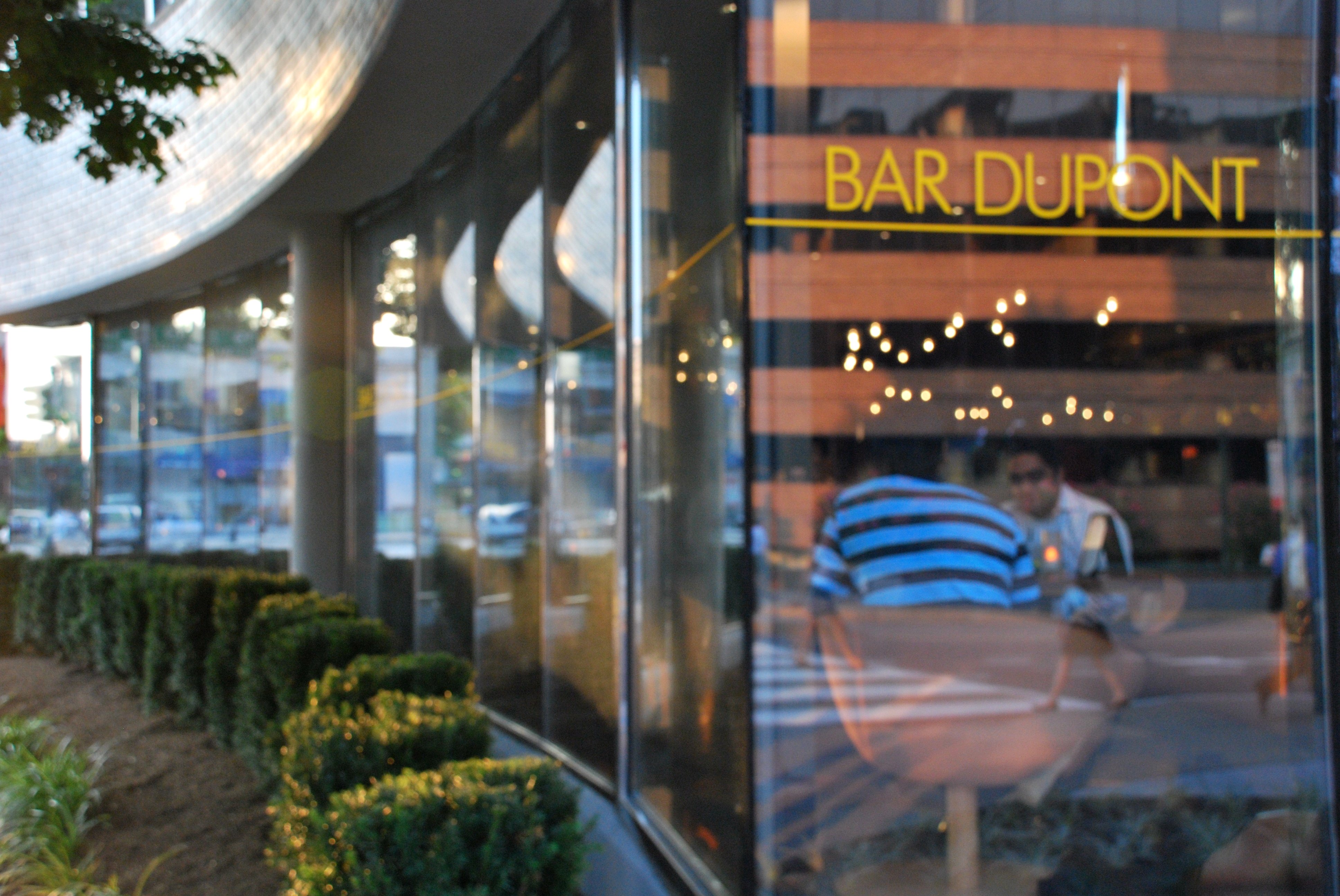 Bar Dupont